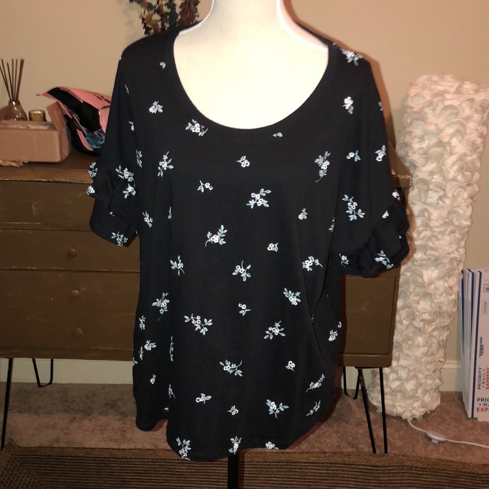 Tee - Picture 1 of 3
